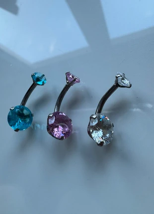 Navelpiercings combo, staat: Goed, € 5,00, € 5,95 inclusief Kopersbescherming