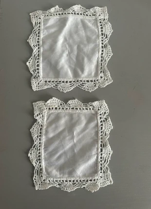 Satin and crochet doilies, marke: Vintage Dressing, zustand: Sehr gut, 4,00 €, 4,90 € inklusive Vinted-Käuferschutz