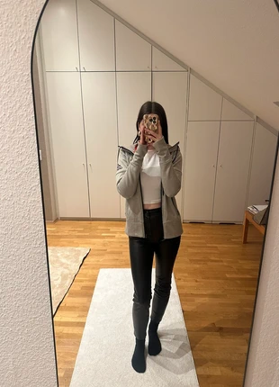 Sportliche Adidas-Jacke, brand: adidas, condizioni: Ottime, taglia: S / IT 40 / EU 36, €14.00, €15.40 include la Protezione acquisti