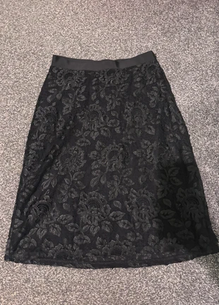 Laura Ashley Black Floral Lace Skirt – Size 10, brand: Laura Ashley, condition: Very good, size: M / 10, £5.00, £5.95 includes Buyer Protection