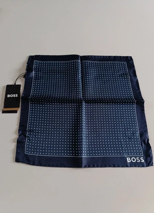Pañuelo Boss 100% seda, marque: Boss, état: Neuf avec étiquette, 19,00 €, 20,65 € Protection acheteurs incluse