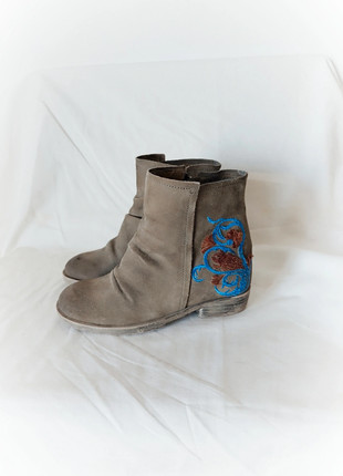 Botas bege castanho azul Fly London camurça couro bordado floral cunha wedge y2k vintage, marque: Fly London, état: Très bon état, taille: 36, 9,00 €, 10,15 € Protection acheteurs incluse
