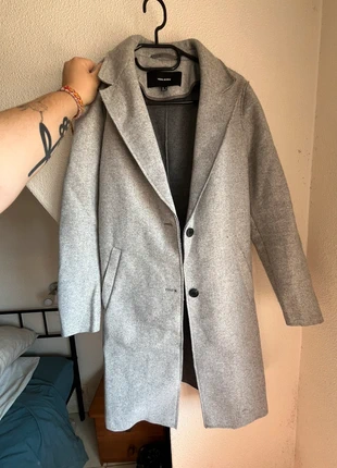 Manteau long gris en feutre, marke: Vero Moda, zustand: Gut, größe: M, 5,00 €, 5,95 € inklusive Vinted-Käuferschutz