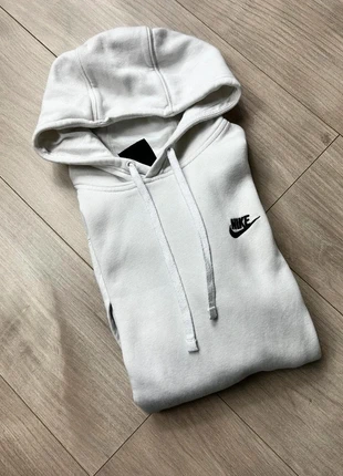Sweat Pull à capuche Nike Blanc Taille M, marque: Nike, état: Très bon état, taille: M, 22,00 €, 23,80 € Protection acheteurs incluse