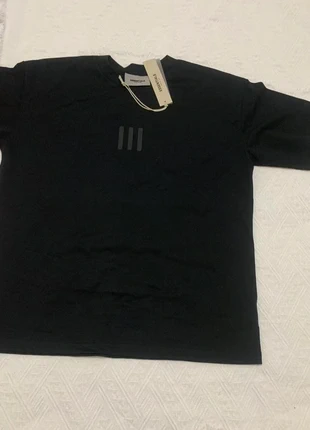 Tričko FOG s krátkým rukávem, merk: Fear of God, staat: Heel goed, maat: M / 38 / 10, € 39,52, € 42,20 inclusief Kopersbescherming