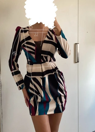 abito rinascimento, merk: Rinascimento, staat: Heel goed, maat: XS / 34 / 6, € 19,00, € 20,65 inclusief Kopersbescherming