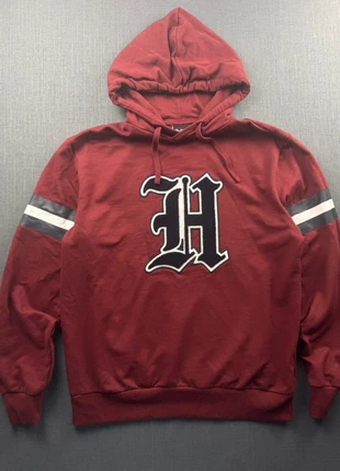 Hoodie Harry Potter bordeaux avec grand logo brodé “H” Hogwarts, marque: Harry Potter, état: Neuf sans étiquette, taille: M, 20,00 €, 21,70 € Protection acheteurs incluse