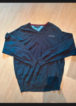 Sweat-shirt Tommy Hilfiger, marke: Tommy Hilfiger, zustand: Gut, größe: L, 12,00 €, 13,30 € inklusive Vinted-Käuferschutz