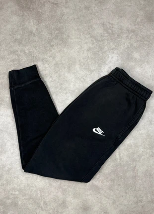 Jogging Nike noir taille s, brand: Nike, condizioni: Nuovo senza cartellino, taglia: S, €40.00, €42.70 include la Protezione acquisti