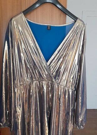 Robe longue dorée, brand: Shein Curve, condition: Very good, size: 4XL / 48 / 20, €8.00, €9.10 includes Buyer Protection