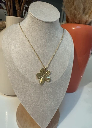 Collier fleurs, marque: NyraBijouxx, état: Neuf avec étiquette, 8,00 €, 9,10 € Protection acheteurs incluse