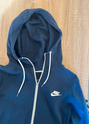 Felpa Nike da uomo con cappuccio e zip Blu, merk: Nike, staat: Heel goed, maat: M, € 25,00, € 26,95 inclusief Kopersbescherming