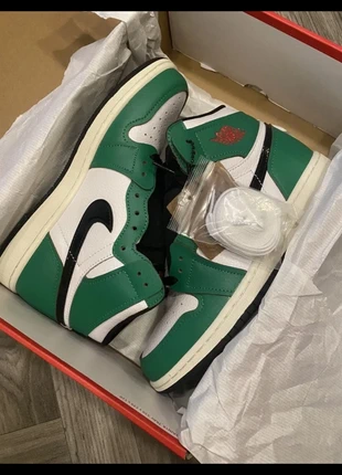 Air Jordan 1 Retro High OG "Lucky Green", marque: Jordan, état: Très bon état, taille: 38.5, 40,00 €, 42,70 € Protection acheteurs incluse