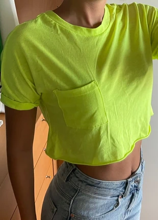 Maglia cropped gialla fluo con taschino - Taglia S, estado: Muito bom, tamanho: S / 36 / 8, €5.00, €5.95 inclui Proteção do Comprador