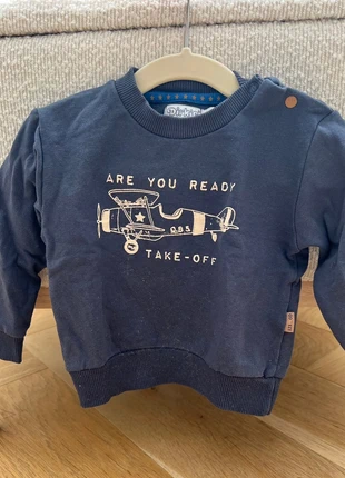 Trui met vliegtuig van Dirkje, marque: Dirkje, état: Satisfaisant, taille: 9-12 mois / 74 cm, 1,00 €, 1,75 € Protection acheteurs incluse