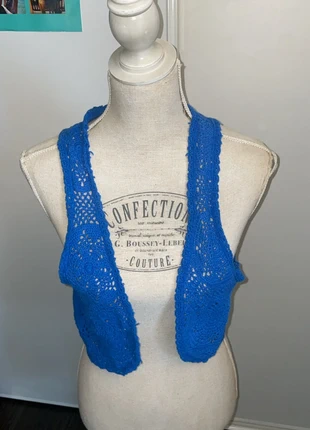 Crop Top Gilet bleu Crocheté en Coton, staat: Heel goed, maat: S / 36 / 8, € 5,00, € 5,95 inclusief Kopersbescherming