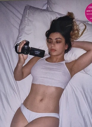 Vinyle 12" Charli XCX - How I'm Feeling Now (Vinyle Transparent), état: Neuf avec étiquette, 31,99 €, 34,29 € Protection acheteurs (Pro) incluse