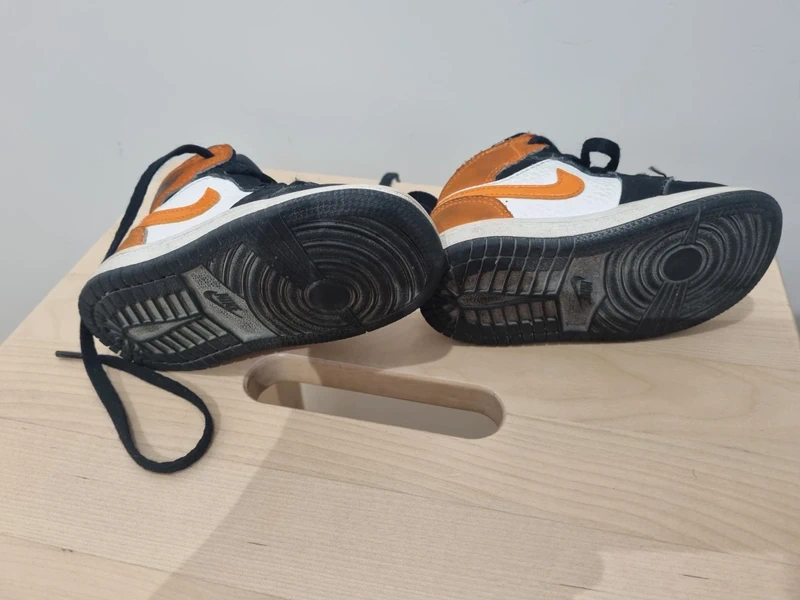 Baskets nike jordan bébé taille 22 - photo numéro 3