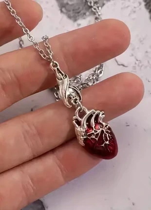 Realistic red silver heart pendant, brand: Urban Outfitters, condition: Very good, £7.99, £9.09 includes Buyer Protection