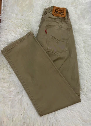 Jean Lévis beige / coupe droite /denim / W26 L26, brand: Levi's, condition: Very good, size: M, €21.00, €22.75 includes Buyer Protection