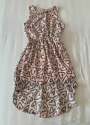 Creme farbiges Midikleid mit schwarzen Herzen, marque: H&M, état: Très bon état, taille: XS / 34 / 6, 5,00 €, 5,95 € Protection acheteurs incluse