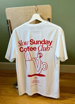 T-shirt Imprimé Coffee Club Rouge M style streetwear Y2K, marke: Aesthetic, zustand: Neu, größe: M, 24,99 €, 26,94 € inklusive Vinted-Käuferschutz