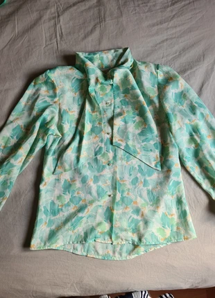 Vintage 70s Green Floral Pussy Bow Blouse, marque: Vintage Dressing, état: Très bon état, taille: L / 40 / 12, 5,00 €, 5,95 € Protection acheteurs incluse