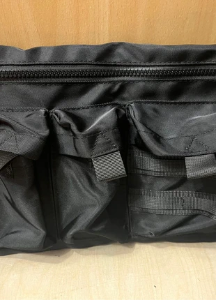 Sacoche tactique légère avec multiples poches - Ultra pratique 28x22x2, marque: Urban Outfitters, état: Neuf avec étiquette, 30,00 €, 32,20 € Protection acheteurs incluse