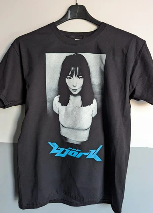 T-shirt nera | Björk, marque: nobrand, état: Très bon état, taille: M, 13,00 €, 14,35 € Protection acheteurs (Pro) incluse