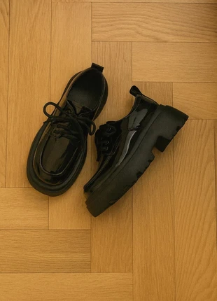 Derbies noires vernies femme semelles épaisses, merk: véloria, staat: Heel goed, maat: 39, € 69,00, € 73,15 inclusief Kopersbescherming