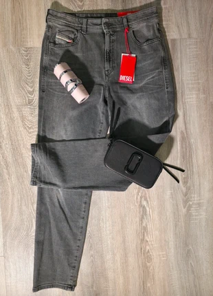 Diesel T.W29 – Jean Gris Slim Femme – Style Urbain Chic, merk: Diesel, staat: Nieuw met prijskaartje, maat: M / 38 / 10, € 30,00, € 32,20 inclusief Kopersbescherming