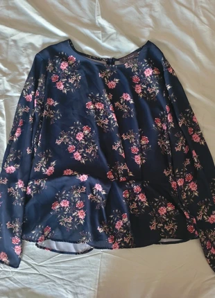 Blusa Primark, merk: Primark, staat: Heel goed, maat: XXL / 44 / 16, € 2,50, € 3,33 inclusief Kopersbescherming