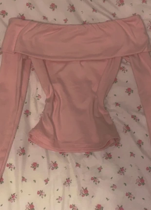 Haut moulant rose, épaules dénudées, brand: COQUETTE, condizioni: Ottime, taglia: S / IT 40 / EU 36, €10.00, €11.20 include la Protezione acquisti