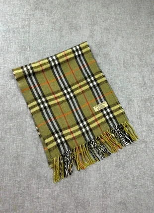 Écharpe Burberry vert, marke: Burberry, zustand: Sehr gut, 45,00 €, 47,95 € beinhaltet Vinted-Käuferschutz Pro