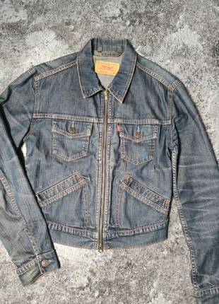 Veste en jean Levi's vintage bleu brut zippée – femme taille M, marque: Levi's, état: Très bon état, taille: M / 38 / 10, 39,00 €, 41,65 € Protection acheteurs (Pro) incluse