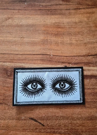 Vampire Eyes Patch, merk: Alternative, staat: Heel goed, € 3,00, € 3,85 inclusief Kopersbescherming