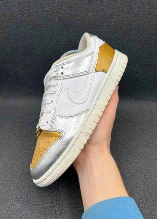 Nike Dunk Low cuir argenté or 39 (is2515), marke: Nike, zustand: Sehr gut, größe: 39, 55,00 €, 58,45 € beinhaltet Vinted-Käuferschutz Pro