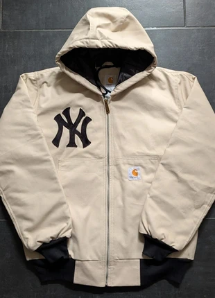 The 2025 embroidered active reworked jacket in cream, brand: Carhartt, condition: New without tags, size: L, €99.00, €104.65 includes Buyer Protection Pro