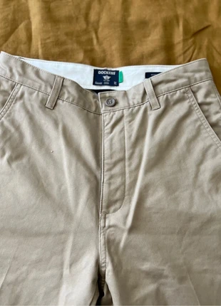 Pantalon beige Dockers relaxed / coupe relax W28, marque: Dockers, état: Neuf sans étiquette, taille: M, 12,00 €, 13,30 € Protection acheteurs incluse