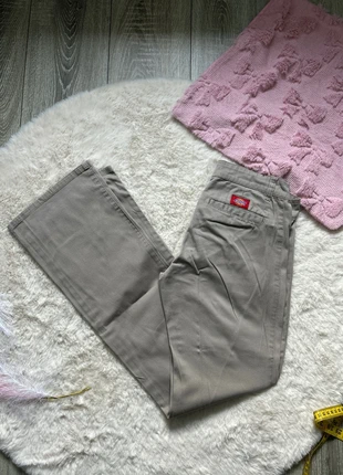 Dickies beige straight leg trousers size 5, brand: Dickies, condizioni: Ottime, taglia: S / IT 40 / EU 36, €14.95, €16.40 include la Protezione acquisti