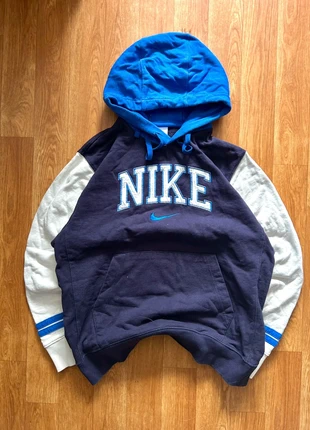 Hoodie vintage Y2K bleu et blanc nike – logo brodé – taille M, marke: Nike, zustand: Sehr gut, größe: M, 8,00 €, 9,10 € inklusive Vinted-Käuferschutz
