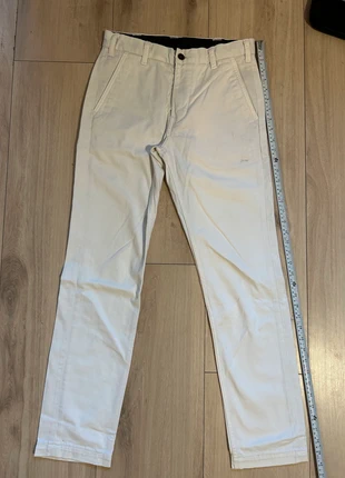 White Chino Levi's, marque: Levi Strauss & Co., état: Neuf sans étiquette, taille: S, 25,00 €, 26,95 € Protection acheteurs incluse