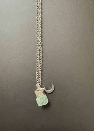 Fluorit roh mit silbernem Mond, marke: Intuition, zustand: Neu, mit Etikett, 18,00 €, 19,10 € inklusive Vinted-Käuferschutz