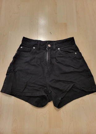 denim shorts, marque: H&M Divided, état: Très bon état, taille: XS / 34 / 6, 5,00 €, 5,95 € Protection acheteurs incluse