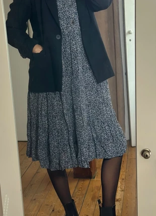 Robe ganni fleurie bleue 42, merk: Ganni, staat: Heel goed, maat: XL / 42 / 14, € 85,00, € 89,95 inclusief Kopersbescherming