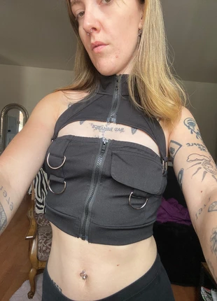 haut techno, marque: Shein, état: Très bon état, taille: XS / 34 / 6, 2,50 €, 3,33 € Protection acheteurs incluse