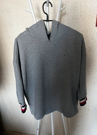 🧥 Sweat à capuche Tommy Hilfiger gris (M), marke: Tommy Hilfiger, zustand: Sehr gut, größe: M / 38 / 10, 20,00 €, 21,70 € inklusive Vinted-Käuferschutz