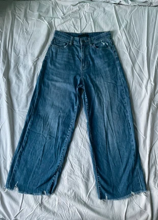 Pantalon wide legs Uniqlo, marque: Uniqlo, état: Bon état, taille: XS / 34 / 6, 10,00 €, 11,20 € Protection acheteurs incluse