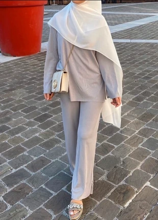 Boohoo Modest Set, merk: Boohoo, staat: Heel goed, maat: S / 36 / 8, € 15,00, € 16,45 inclusief Kopersbescherming