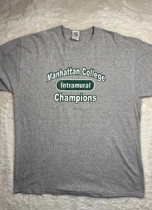 2599. T-shirt Manhattan College Intramural Champions – Taille XL, brand: Gildan, condition: Very good, size: XL, €10.00, €11.20 includes Buyer Protection